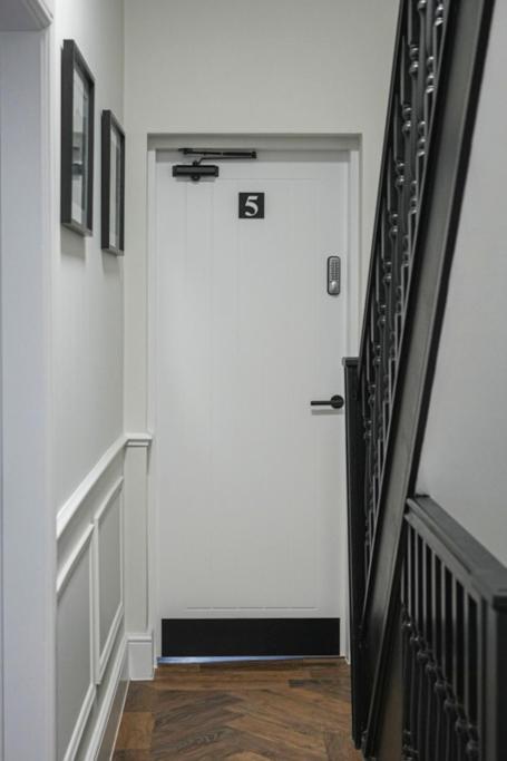 The Boot Rooms Anfield Liverpool Extérieur photo