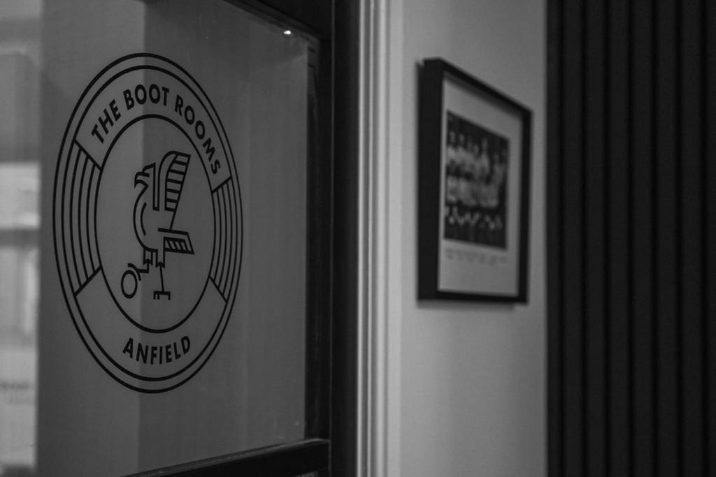 The Boot Rooms Anfield Liverpool Extérieur photo